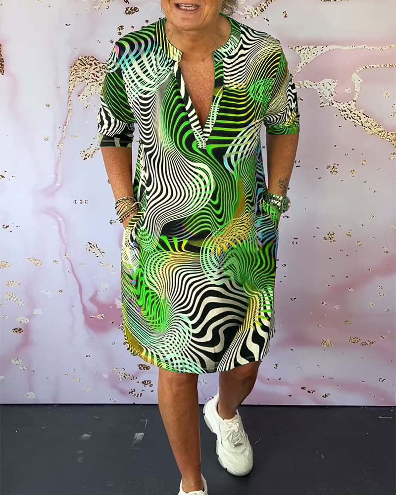 Ria - Vestido colorido con escote en V