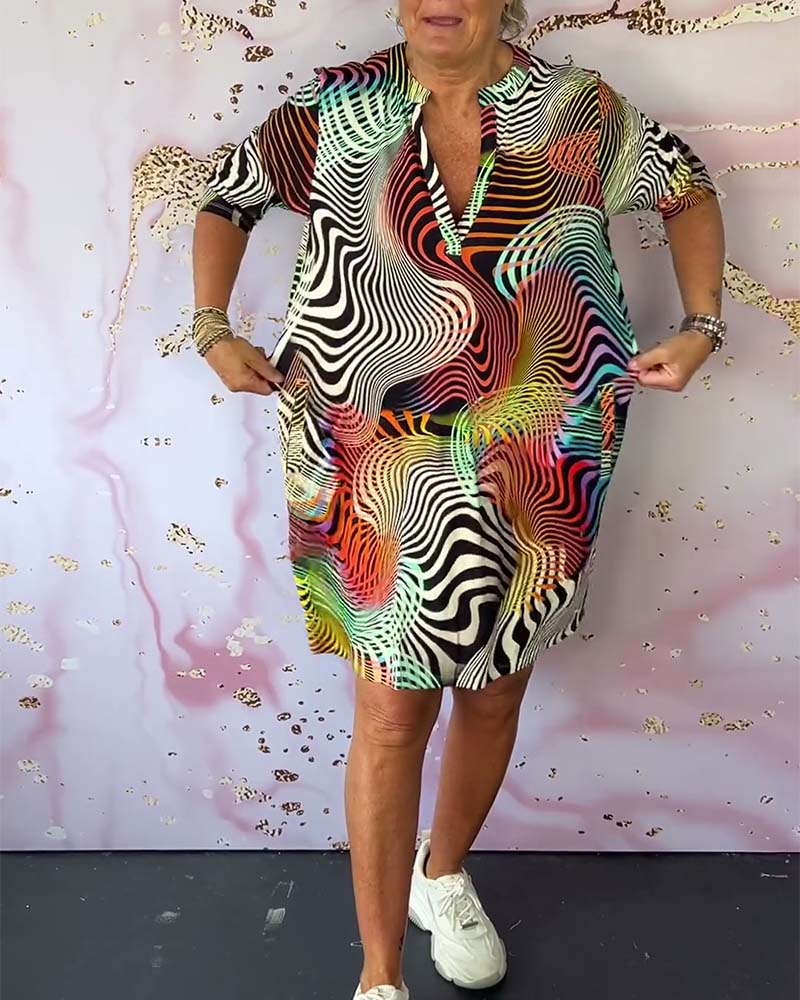 Ria - Vestido colorido con escote en V