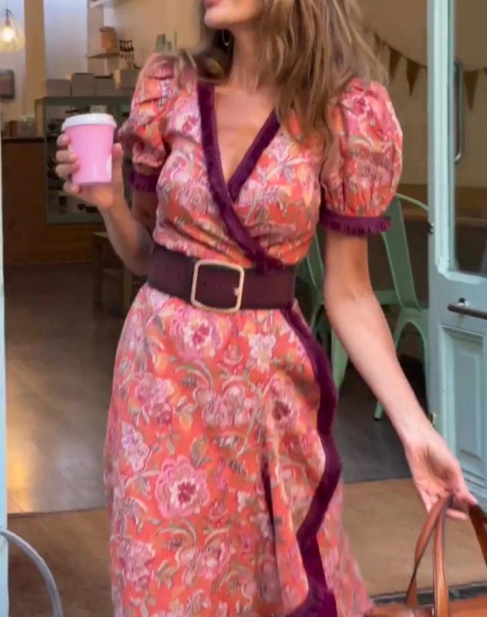 Alona - Vestido largo con mangas globo y corte asimétrico