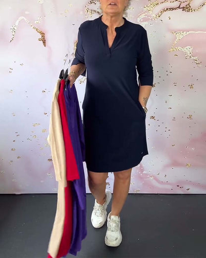 Hilaria - Vestido liso con escote en V