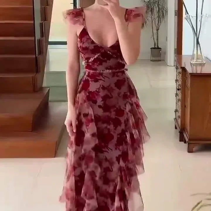 Flora - Vestido con Volantes y Detalles Florales